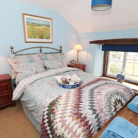 Buttercup Cottage Каслтон Екстер'єр фото