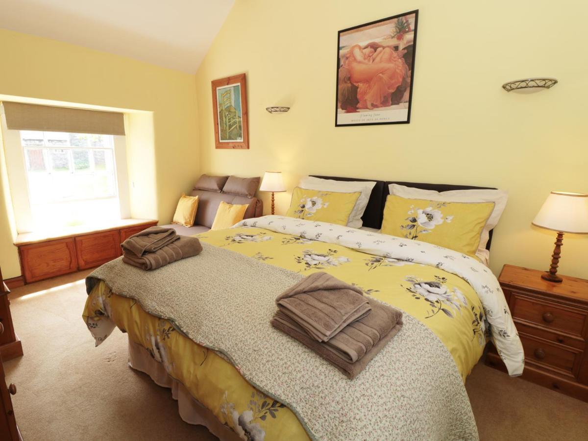 Buttercup Cottage Каслтон Екстер'єр фото